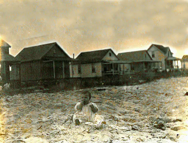 Cottages at Point Lookout, 1905