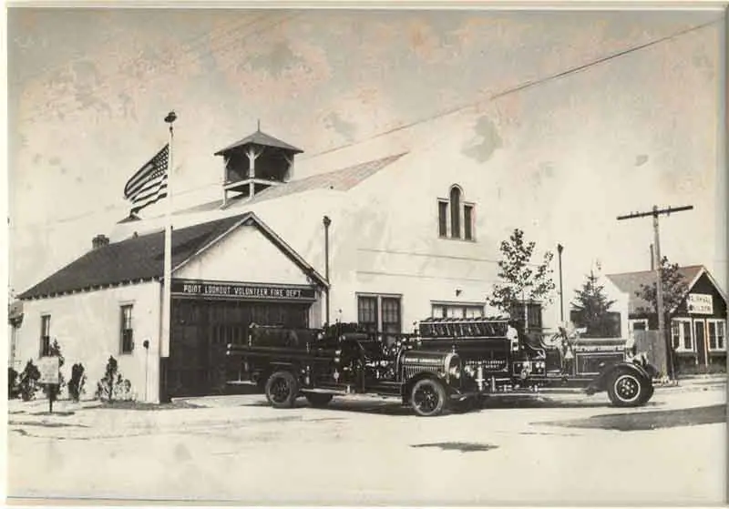 Ye Olde Firehouse, moved to Hewlett Avenue and Lido Boulevard in 1932