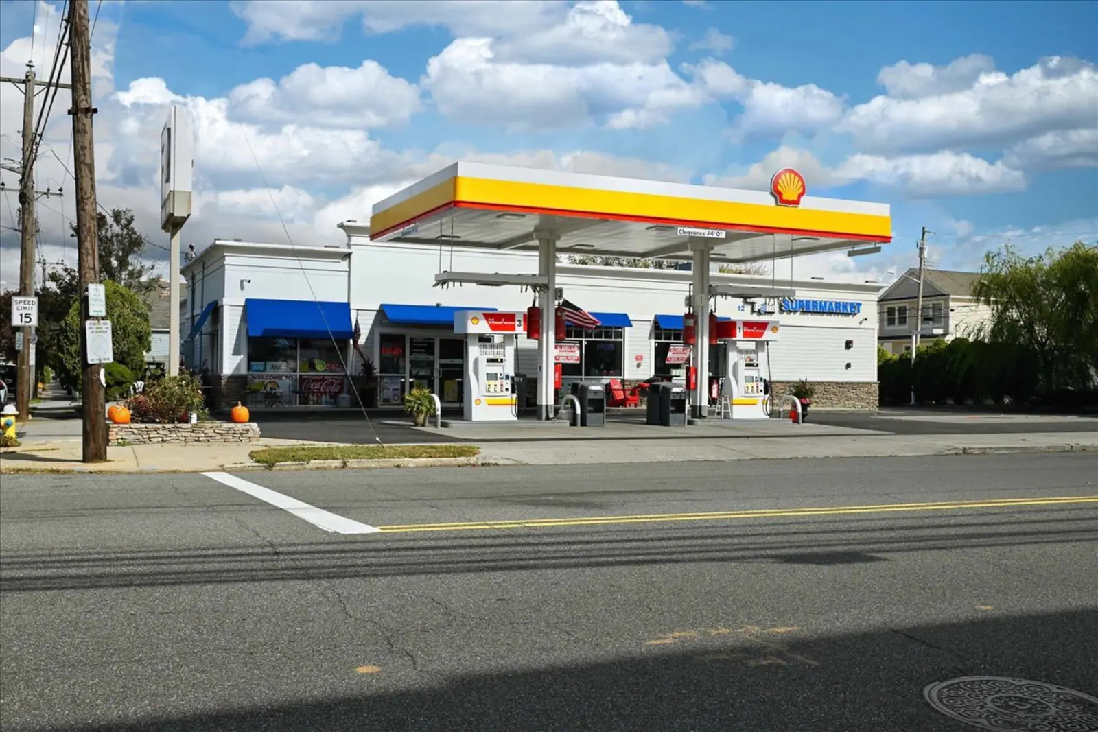 The Gateway to Point Lookout — Shell & The Point Supermarket — photo 2
