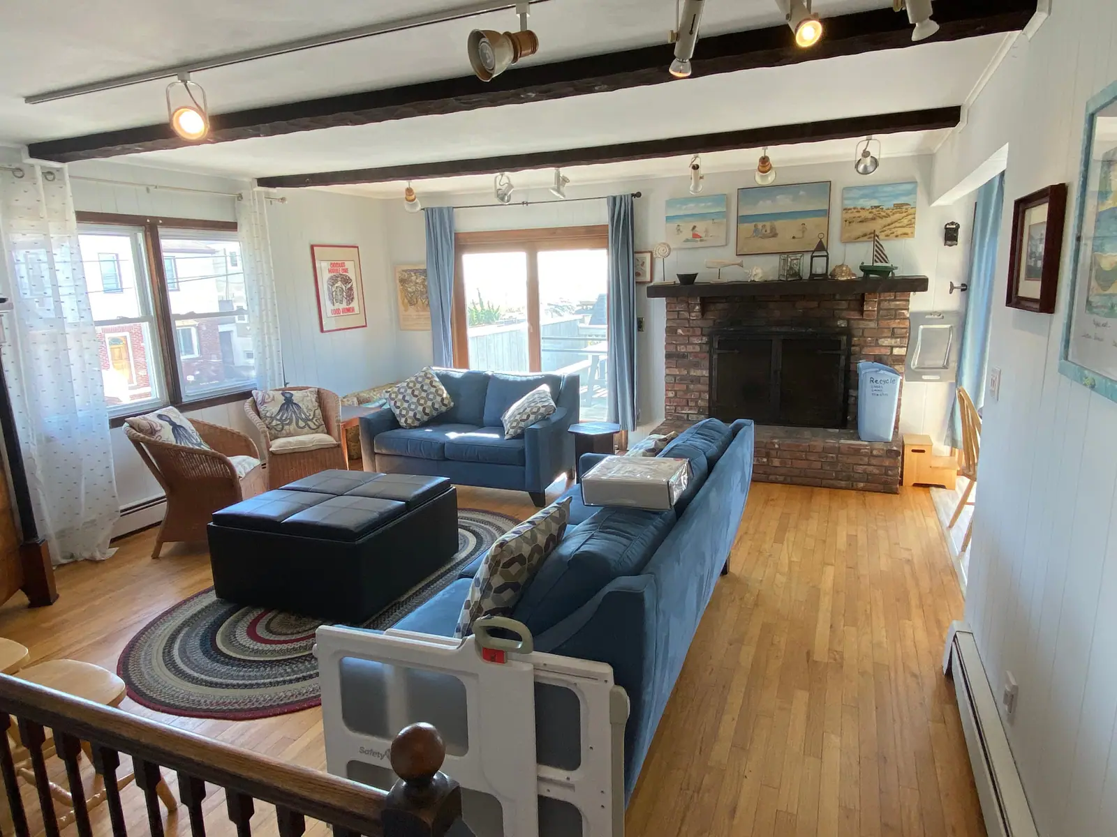 Inwood Avenue Summer House — photo 2