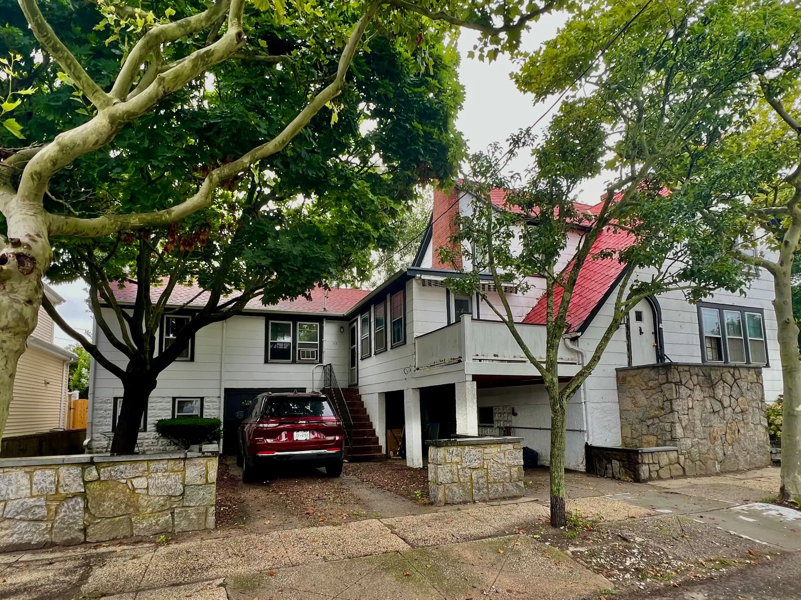 75 Garden City Avenue