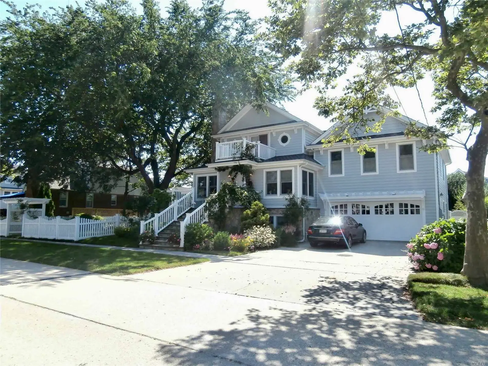 77 Lynbrook Avenue