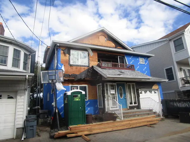 84 Mineola Avenue