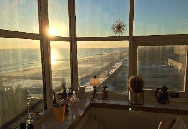 Long Beach NY Oceanfront Penthouse for Sale, photo 1