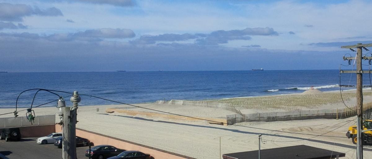 Long Beach NY Oceanview Summer Rental w/ Swimming Pool
