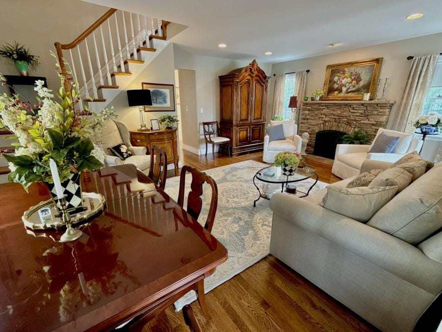 SOLD! Exclusive Mint Condition Point Lookout Home, photo 3