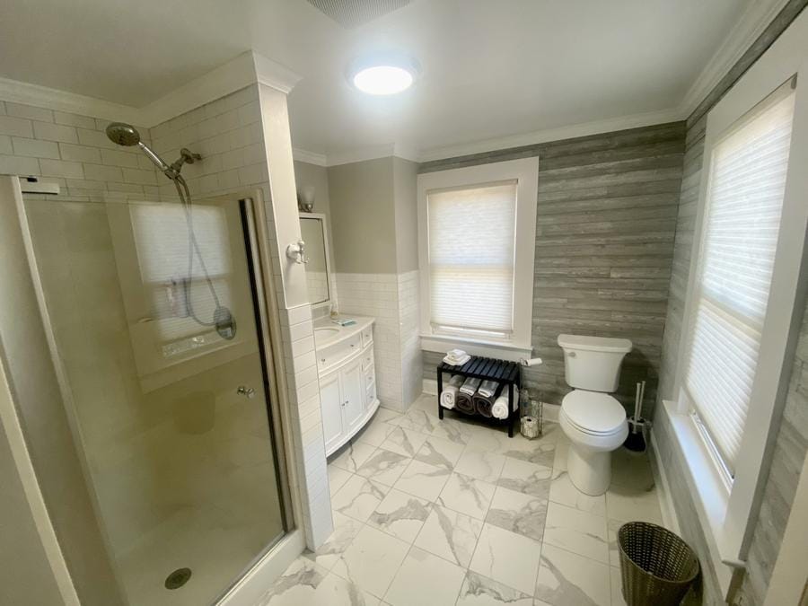 Newly Renovated Bath