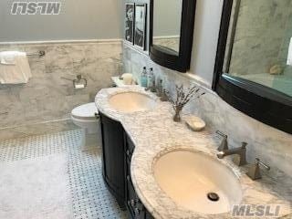 SOLD – Renovated Home in Point Lookout for Sale, photo 3