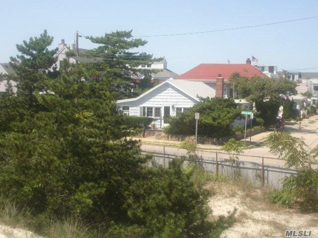 Triple Lot Home for Sale in Point Lookout with Guest House, photo 4