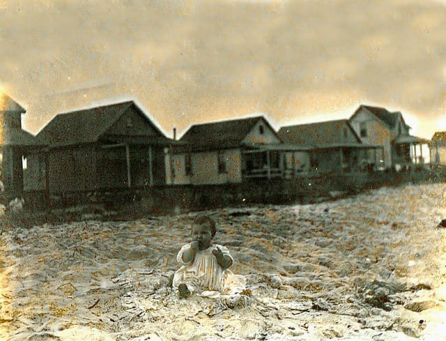 Cottages at Point Lookout, 1905