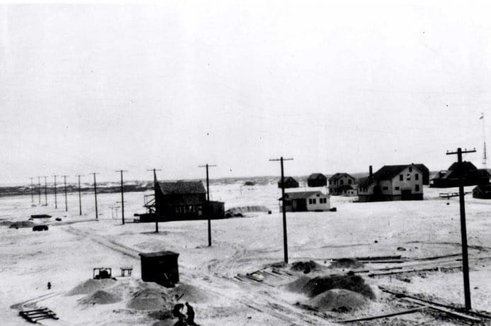 Lido Boulevard beside the power poles