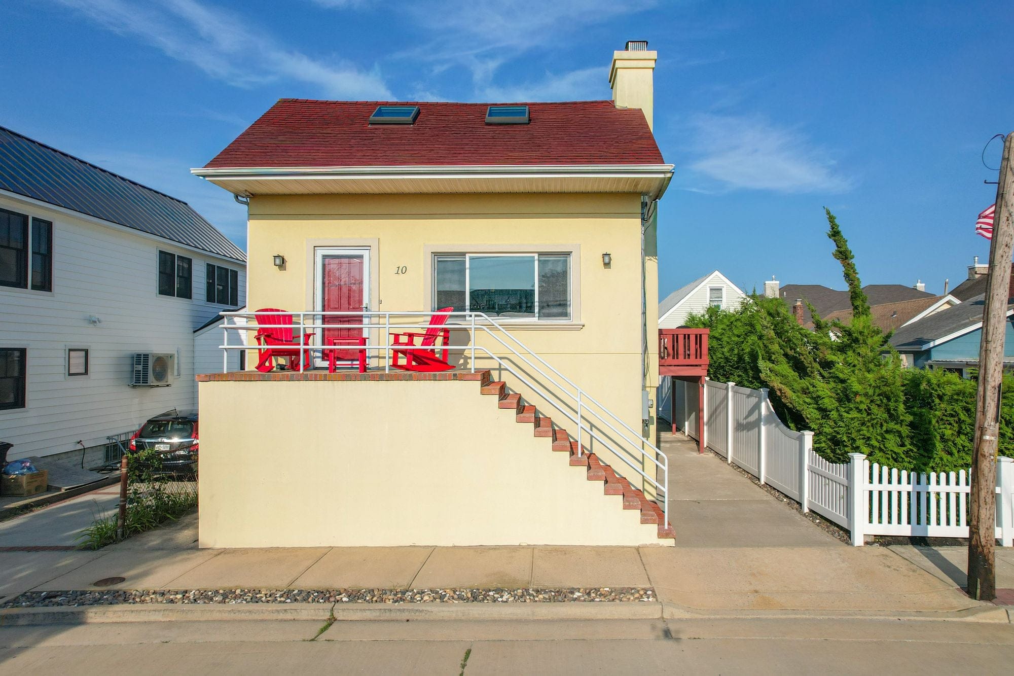 10 Freeport Avenue