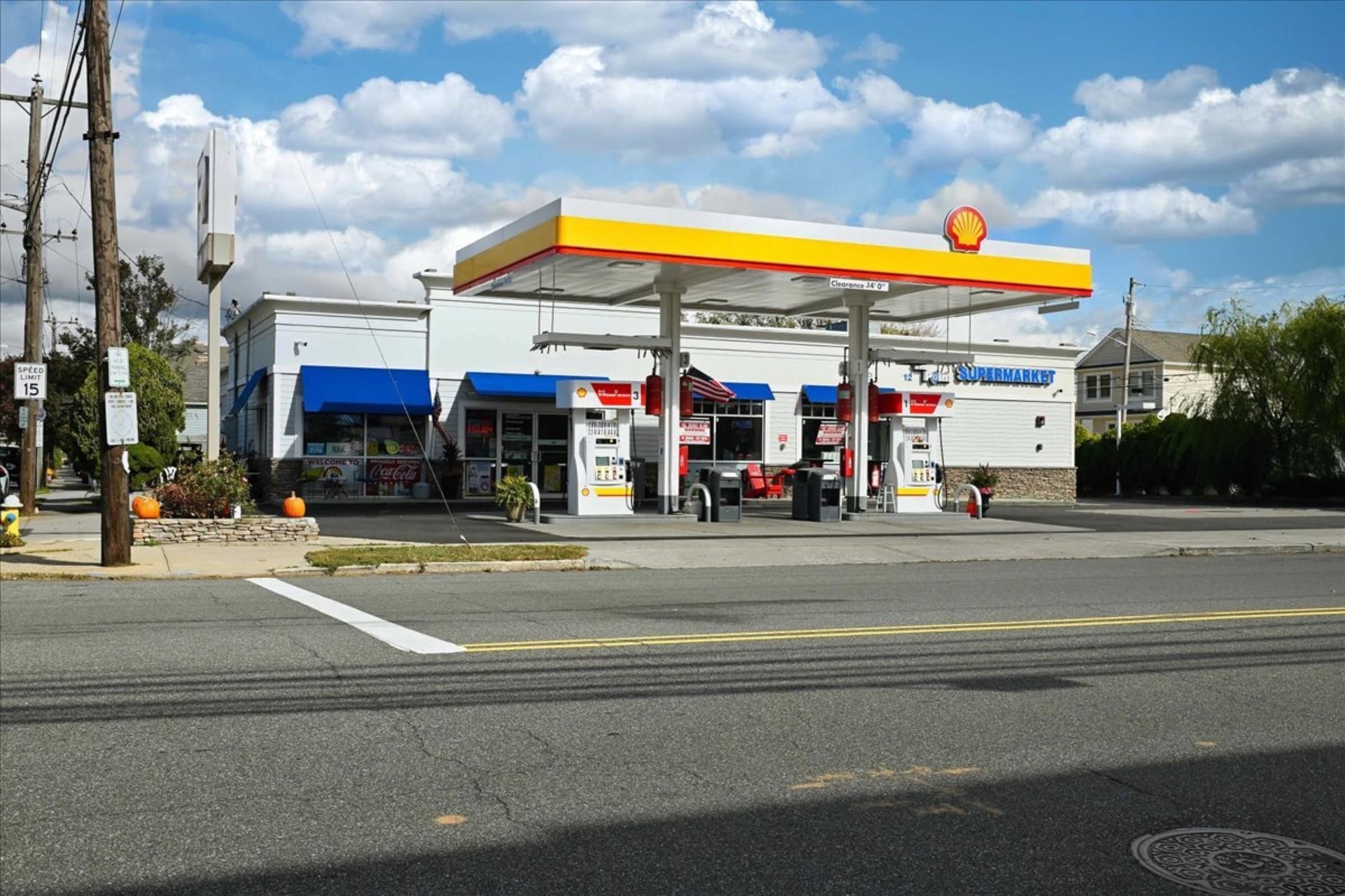 The Gateway to Point Lookout — Shell & The Point Supermarket — photo 2