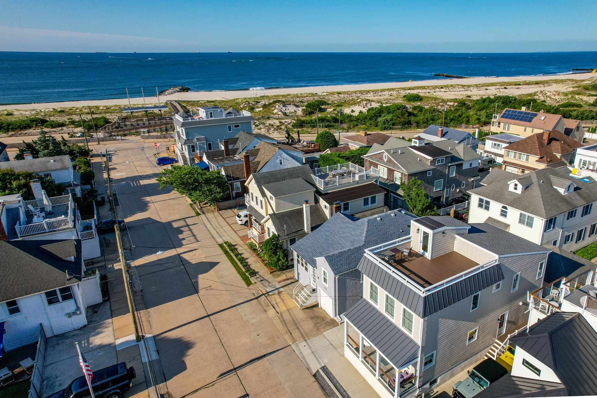 Designer Beach House, 5th from the Sand — photo 3