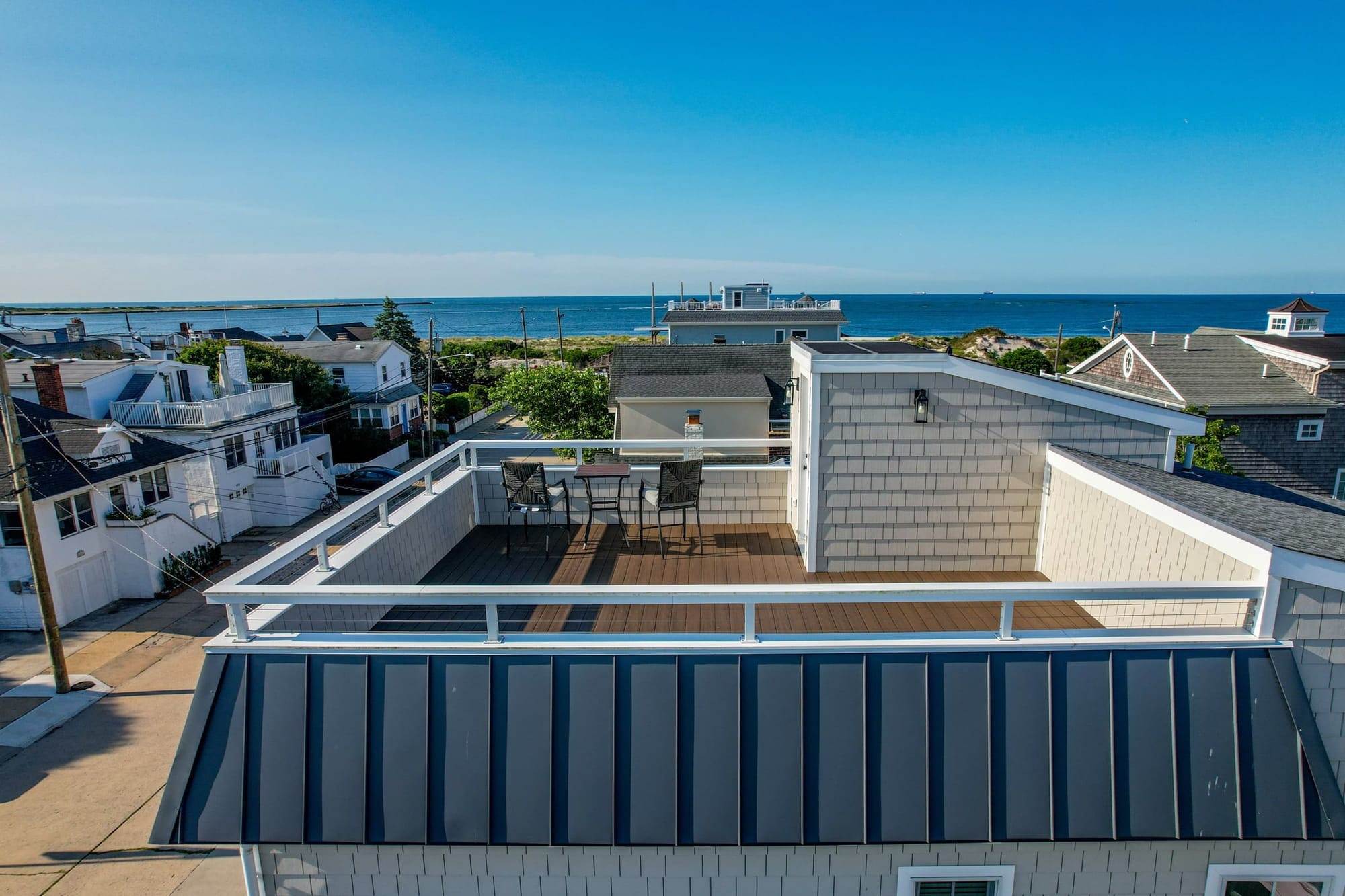 Designer Beach House, 5th from the Sand — photo 4