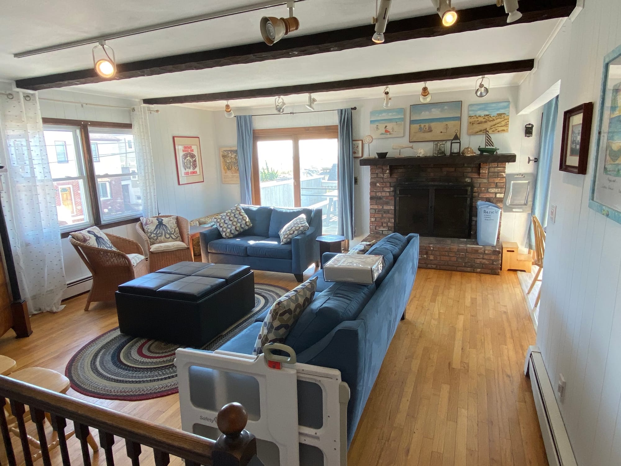 Inwood Avenue Summer House — photo 2