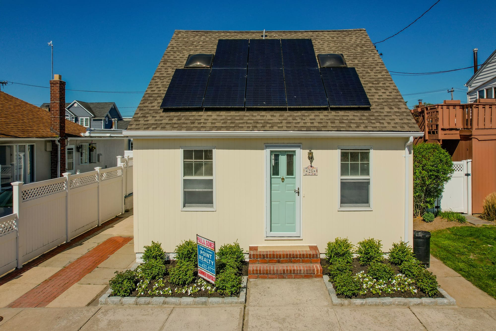 Garden City Avenue Cape — photo 32