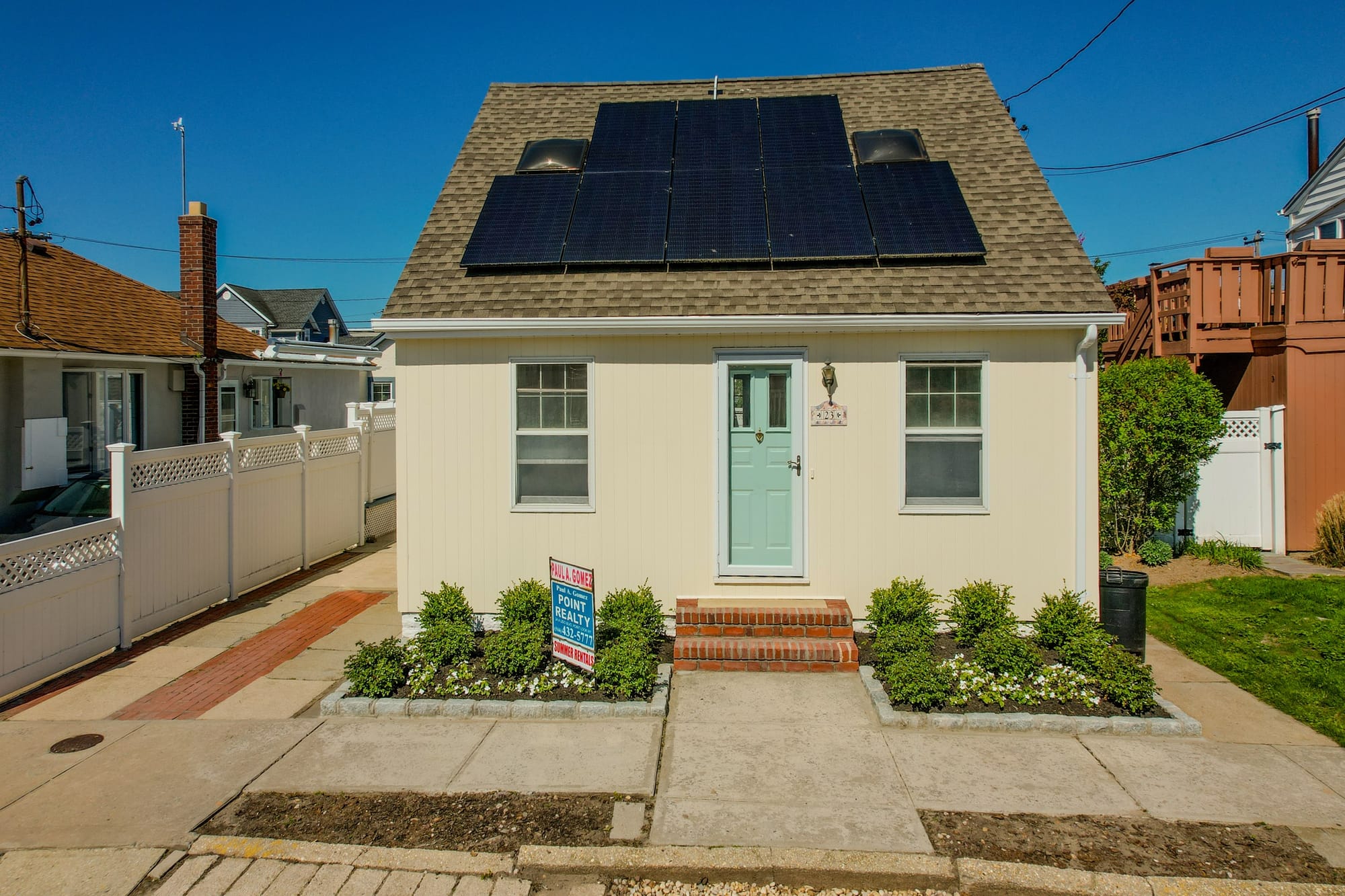 Garden City Avenue Cape — photo 33
