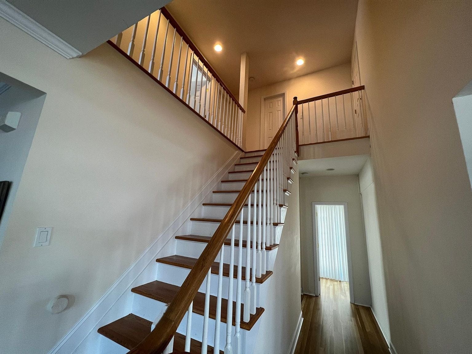 Lido Boulevard Winter House — photo 9