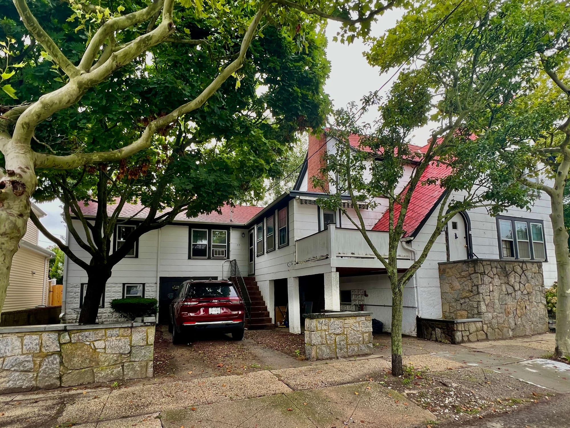 75 Garden City Avenue