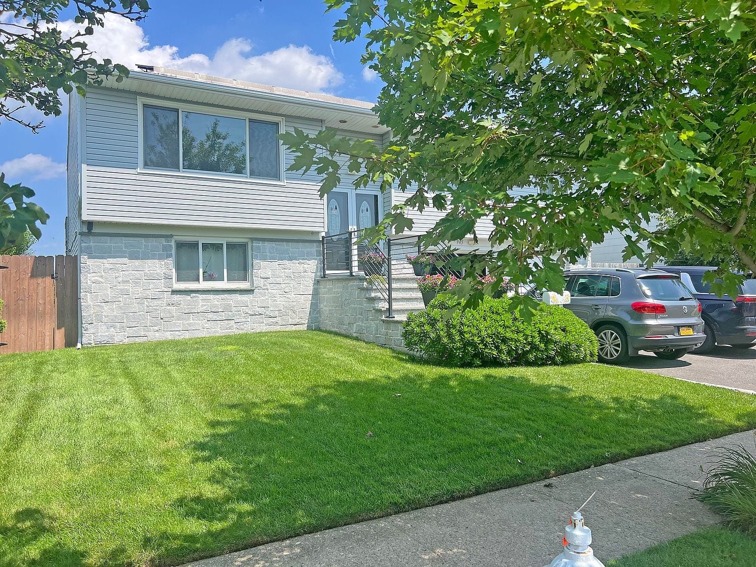 Gerry Avenue Year-Round